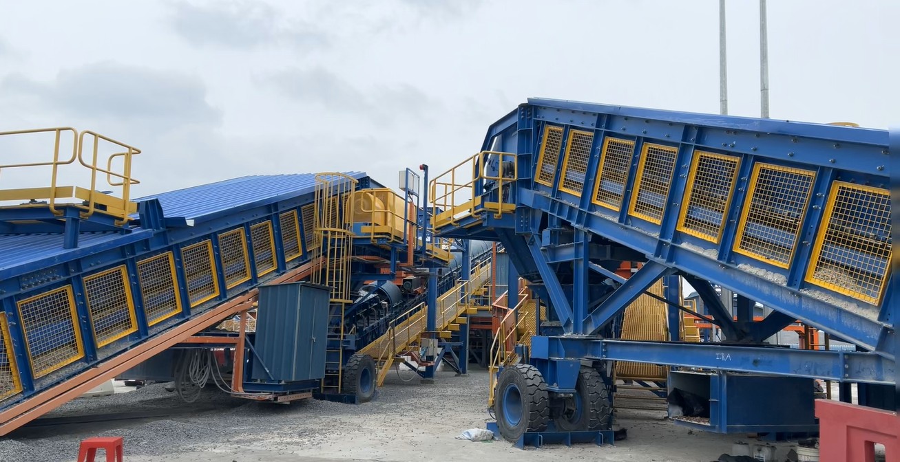 Mobile Feeders Supplied to Jurong Port, Singapore (2022)