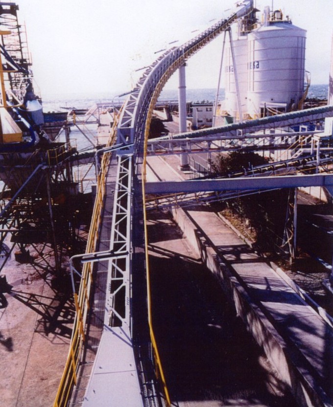 Pipe Conveyor Closeup